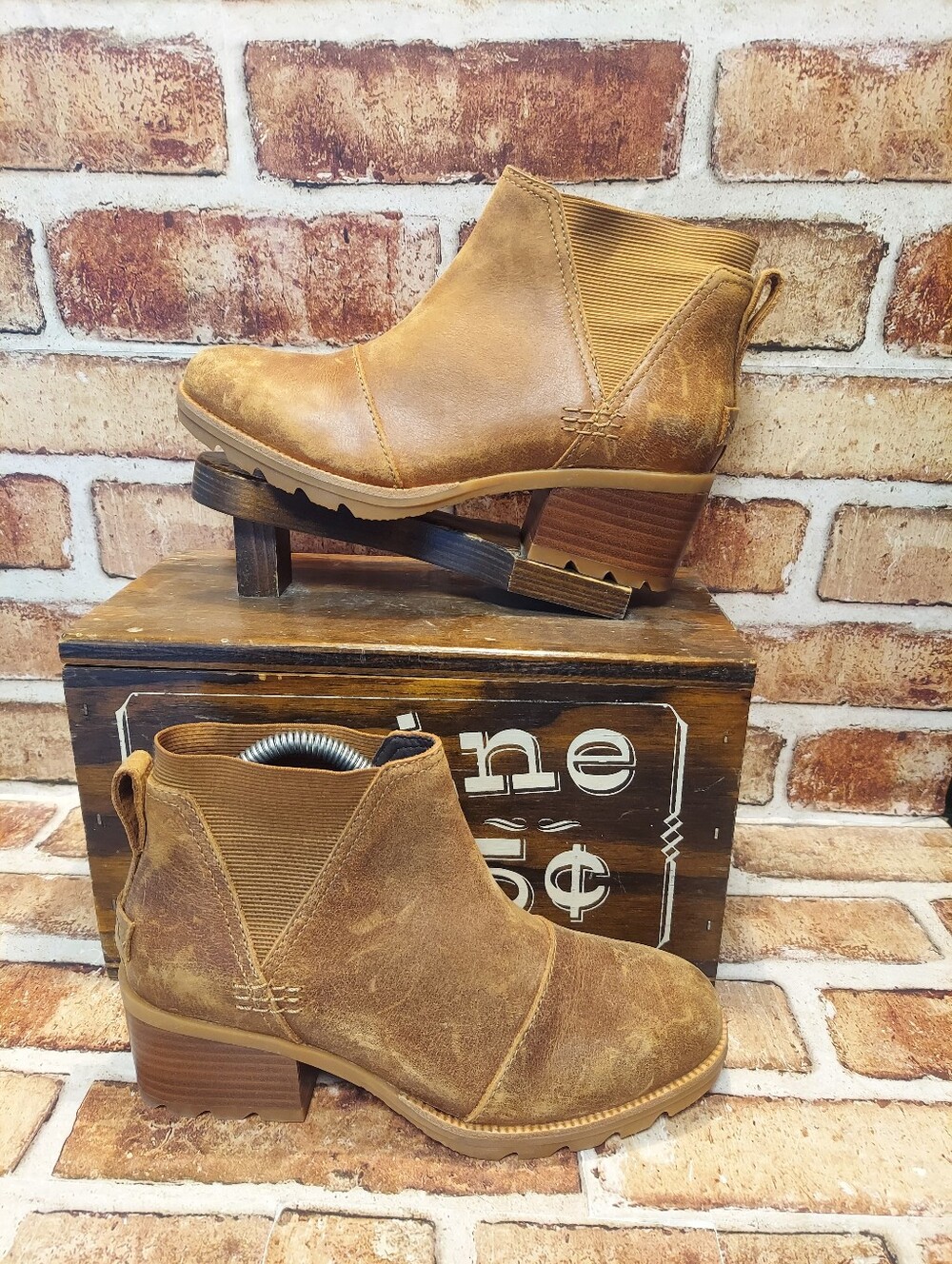 Pre-owned Sorel Cate Chelsea Boots